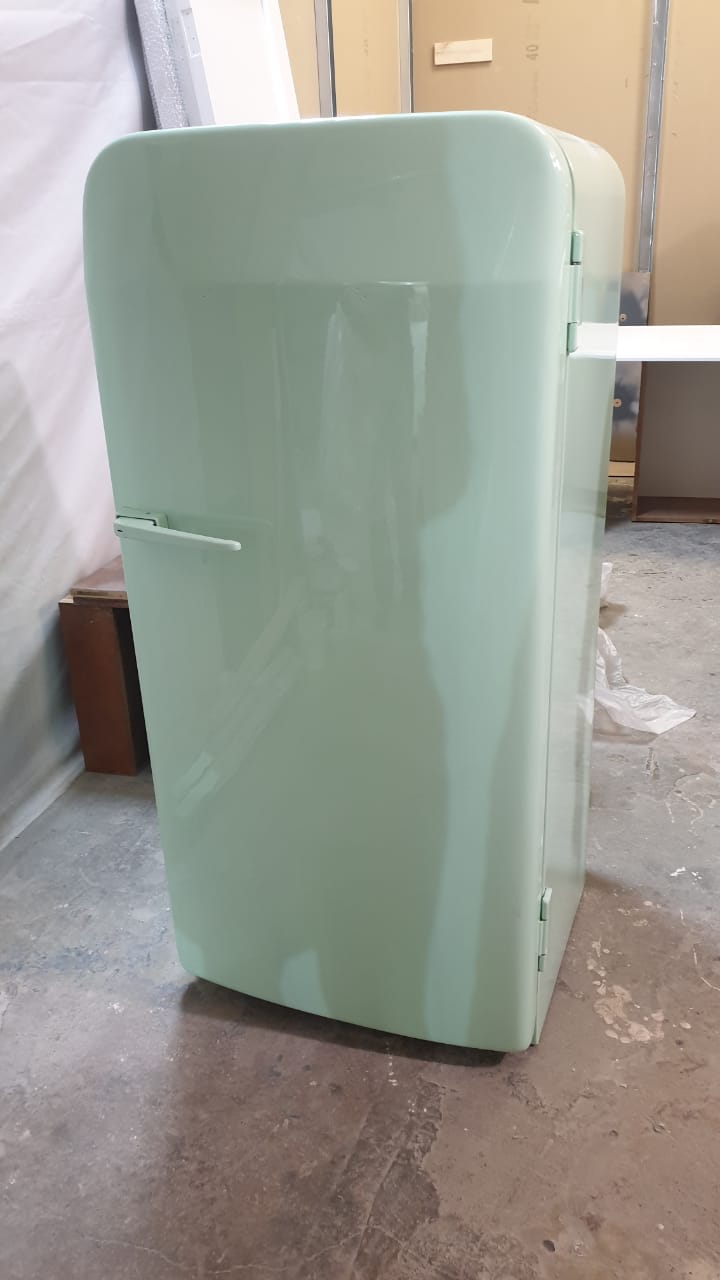 Холодильник ЗИЛ после покраски