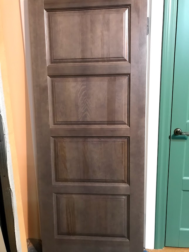 Покраска дверей из массива сосны. Тонировка, лак. Образец для производителя дверей